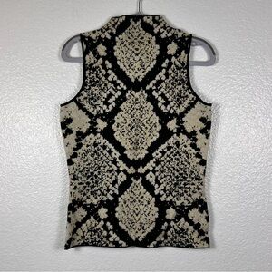 Tahari Women’s Stylish Sleeveless Top Size S